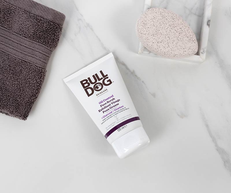 Gommage visage anti-huile